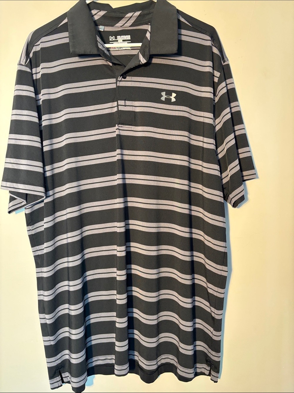 Under Armour Men's Black and Gray Horizontal Stripe Polo